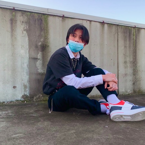 Meet your Posher, Alex - Picture 1 of 1